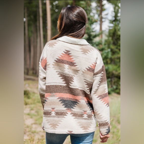 New Venture Out Southwestern Shacket Xs/Small/Medium - Picture 3 of 4
